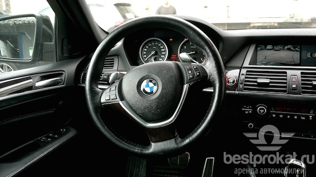 руль BMW X6 5.0i
